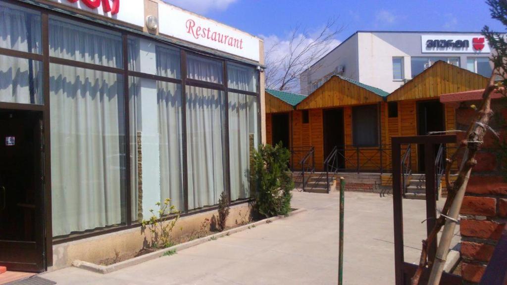 Hotel Lilo Near Airport Tbilisi Exterior photo